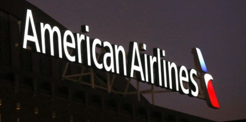 Trabajadores de tierra de American Airlines buscan mover sindicato de protección