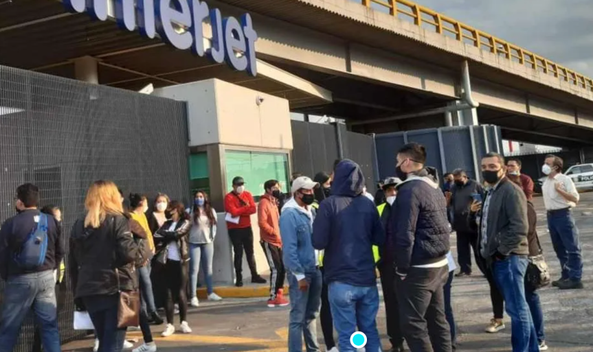 Trabajadores en huelga de Interjet niegan avance en negociaciones